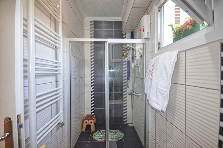 فيلا مستقلة -3 غرف وصالة - في فتهية 