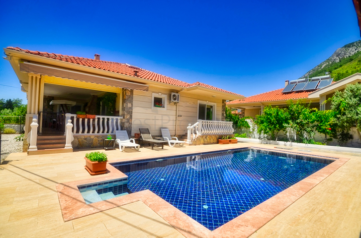 فيلا مستقلة -3 غرف وصالة - في فتهية 