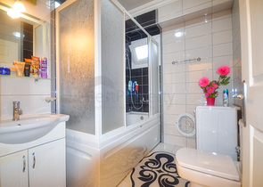 فيلا مستقلة -3 غرف وصالة - في فتهية 