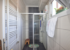 فيلا مستقلة -3 غرف وصالة - في فتهية 