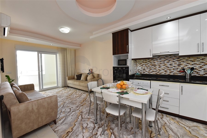 مجمع فاخر -شقة غرفة وصالة -مفروشة -قريبة من البحر - في مهموتلار / الانيا 