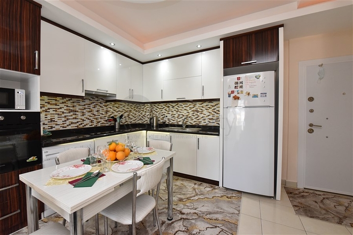 مجمع فاخر -شقة غرفة وصالة -مفروشة -قريبة من البحر - في مهموتلار / الانيا 