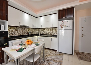 مجمع فاخر -شقة غرفة وصالة -مفروشة -قريبة من البحر - في مهموتلار / الانيا 