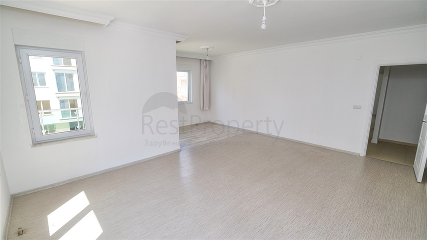 شقة ثانوية 2 + 1 في ليمان 750 م على البحر