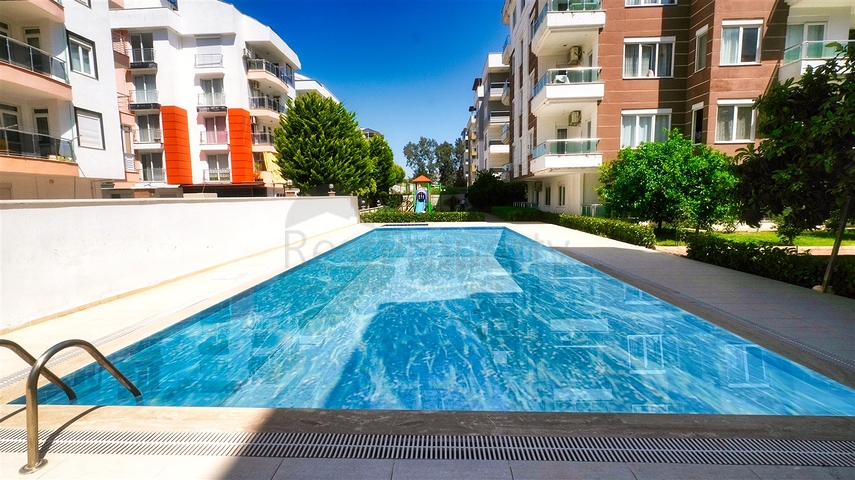 شقة ثانوية 2 + 1 في ليمان 750 م على البحر