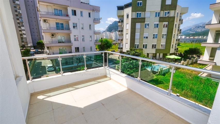 شقة ثانوية 2 + 1 في ليمان 750 م على البحر