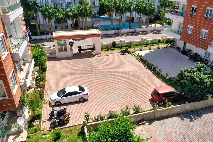 شقة ثانوية 2 + 1 في ليمان 750 م على البحر