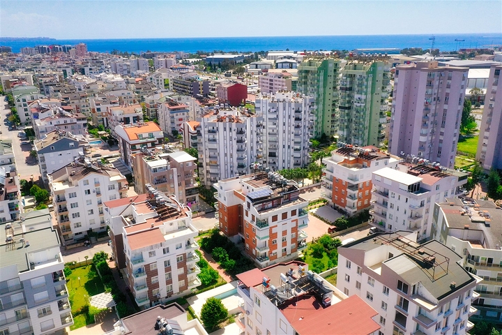 شقة ثانوية 2 + 1 في ليمان 750 م على البحر