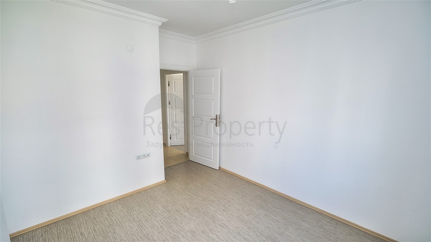 شقة ثانوية 2 + 1 في ليمان 750 م على البحر