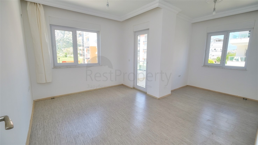 شقة ثانوية 2 + 1 في ليمان 750 م على البحر