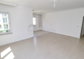 شقة ثانوية 2 + 1 في ليمان 750 م على البحر