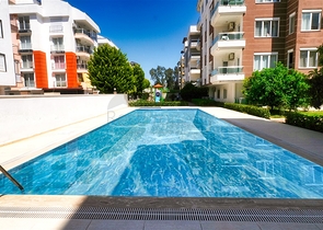 شقة ثانوية 2 + 1 في ليمان 750 م على البحر