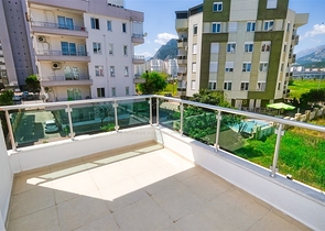 شقة ثانوية 2 + 1 في ليمان 750 م على البحر