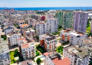 شقة ثانوية 2 + 1 في ليمان 750 م على البحر