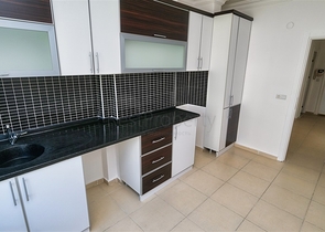 شقة ثانوية 2 + 1 في ليمان 750 م على البحر