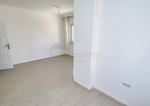 شقة ثانوية 2 + 1 في ليمان 750 م على البحر