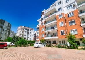 شقة ثانوية 2 + 1 في ليمان 750 م على البحر