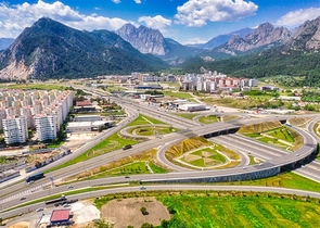 شقة ثانوية 2 + 1 في ليمان 750 م على البحر