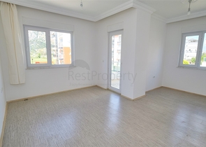 شقة ثانوية 2 + 1 في ليمان 750 م على البحر