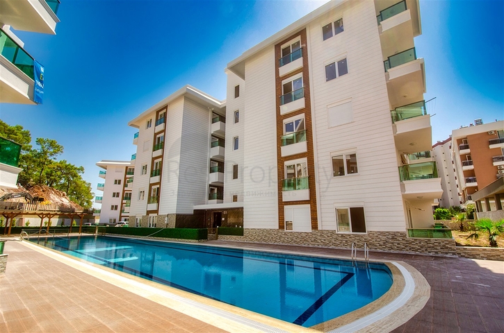 شقة بغرفتي نوم في مجمع جديد في كونيالتي أنطاليا