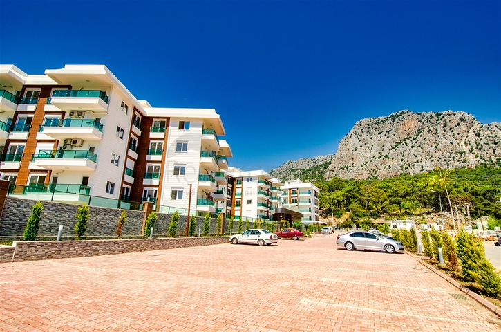 شقة بغرفتي نوم في مجمع جديد في كونيالتي أنطاليا