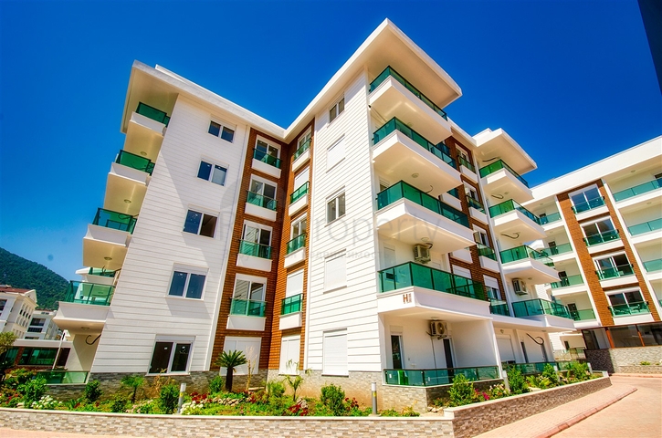 شقة بغرفتي نوم في مجمع جديد في كونيالتي أنطاليا