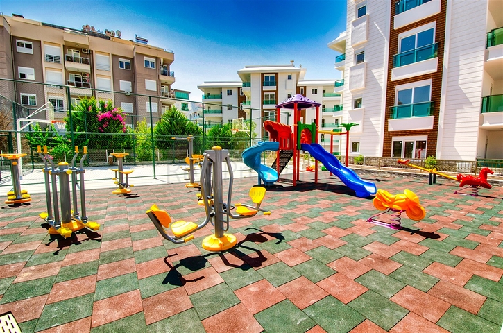 شقة بغرفتي نوم في مجمع جديد في كونيالتي أنطاليا