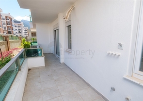 شقة بغرفتي نوم في مجمع جديد في كونيالتي أنطاليا