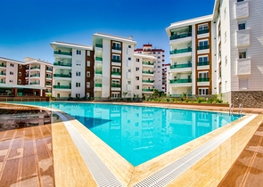 شقة بغرفتي نوم في مجمع جديد في كونيالتي أنطاليا