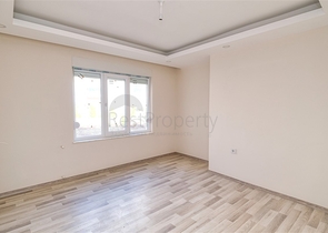 شقة بغرفتي نوم في مجمع جديد في كونيالتي أنطاليا