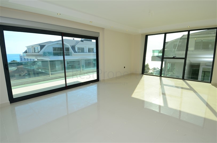 خصم ! باطلالة بحرية -شقة غرفة وصالة -ضمن مجمع بخدمات 5 نجوم -في كارجي جاك / الانيا 