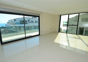 خصم ! باطلالة بحرية -شقة غرفة وصالة -ضمن مجمع بخدمات 5 نجوم -في كارجي جاك / الانيا 