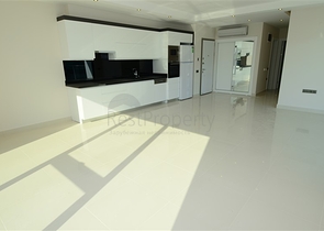 خصم ! باطلالة بحرية -شقة غرفة وصالة -ضمن مجمع بخدمات 5 نجوم -في كارجي جاك / الانيا 