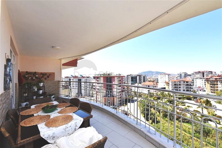 دوبلكس فاخرة -3 غرف وصالة -مفروشة -في جيكجلي  / الانيا 