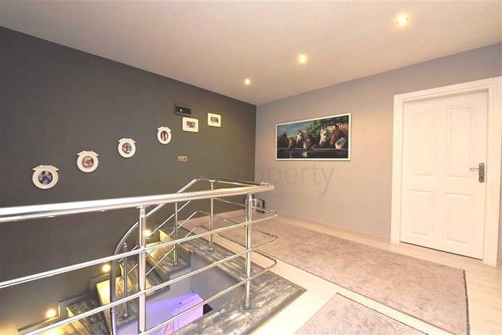 دوبلكس فاخرة -3 غرف وصالة -مفروشة -في جيكجلي  / الانيا 