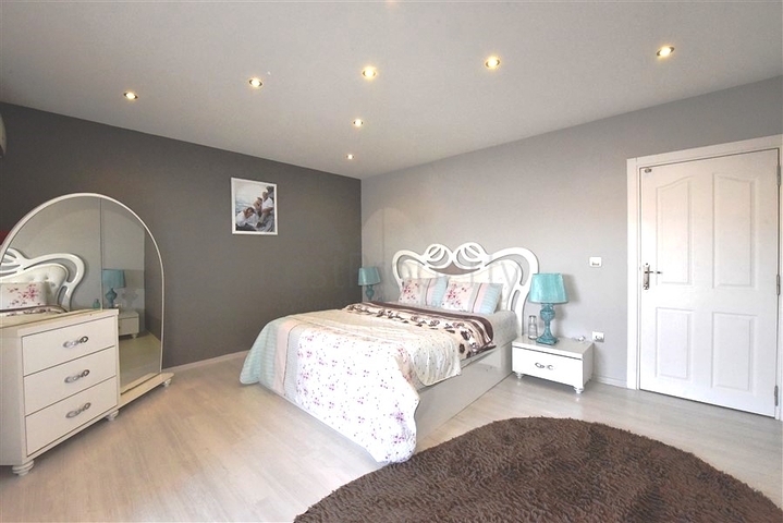 دوبلكس فاخرة -3 غرف وصالة -مفروشة -في جيكجلي  / الانيا 