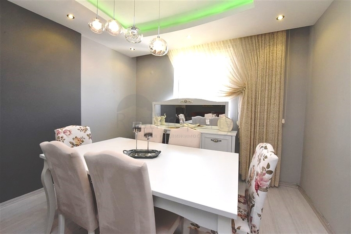 دوبلكس فاخرة -3 غرف وصالة -مفروشة -في جيكجلي  / الانيا 