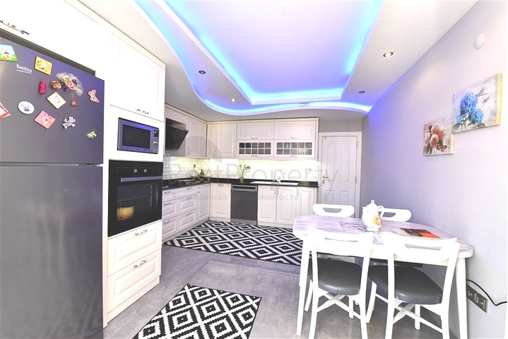 دوبلكس فاخرة -3 غرف وصالة -مفروشة -في جيكجلي  / الانيا 