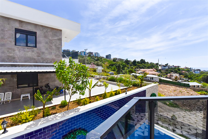 اطلالة بحر -فيلا فاخرة - 3 غرف وصالة -مسبح خاص -في كارجي جاك / الانيا 