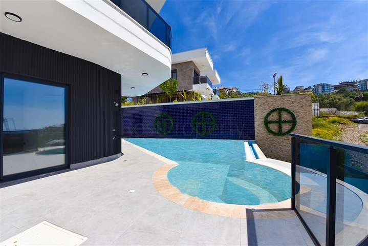 اطلالة بحر -فيلا فاخرة - 3 غرف وصالة -مسبح خاص -في كارجي جاك / الانيا 