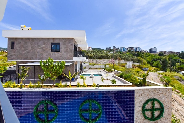 اطلالة بحر -فيلا فاخرة - 3 غرف وصالة -مسبح خاص -في كارجي جاك / الانيا 