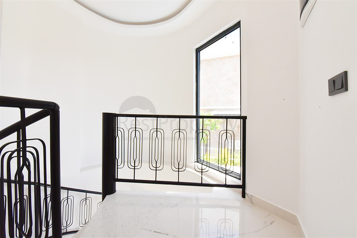 اطلالة بحر -فيلا فاخرة - 3 غرف وصالة -مسبح خاص -في كارجي جاك / الانيا 