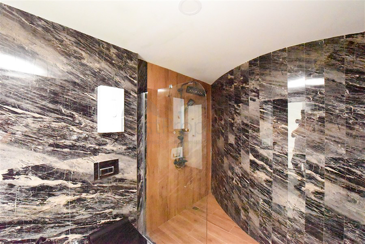 اطلالة بحر -فيلا فاخرة - 3 غرف وصالة -مسبح خاص -في كارجي جاك / الانيا 