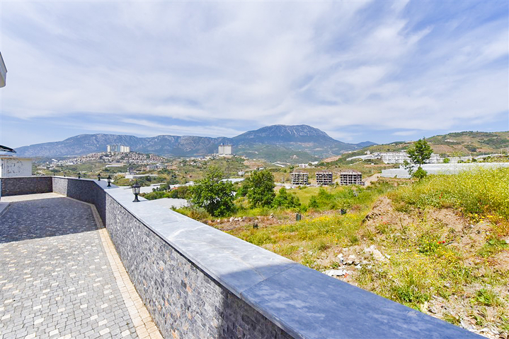 اطلالة بحر -فيلا فاخرة - 3 غرف وصالة -مسبح خاص -في كارجي جاك / الانيا 