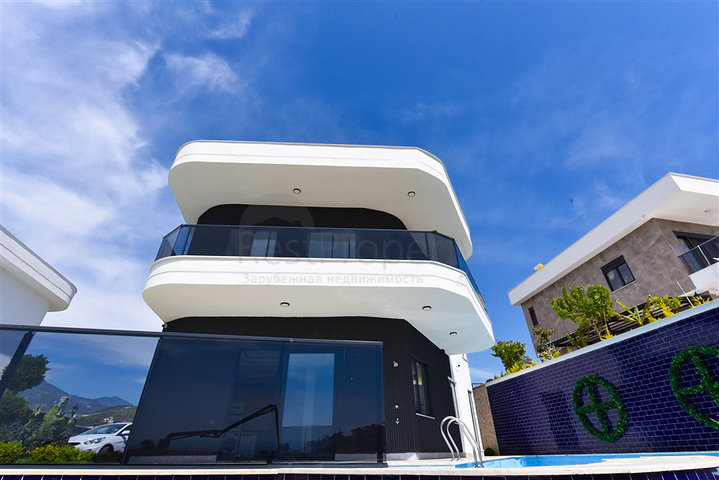 اطلالة بحر -فيلا فاخرة - 3 غرف وصالة -مسبح خاص -في كارجي جاك / الانيا 