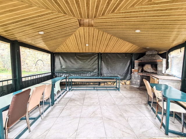 شقة 2 غرفة وصالة -مفروشة -ضمن مجمع يضم خدمات -في افسلار / الانيا