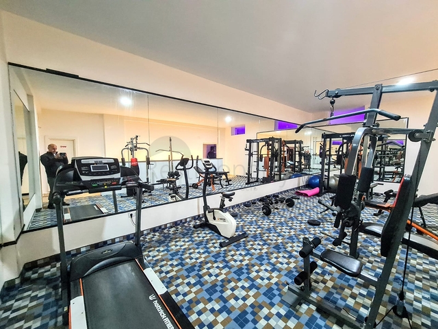 شقة 2 غرفة وصالة -مفروشة -ضمن مجمع يضم خدمات -في افسلار / الانيا