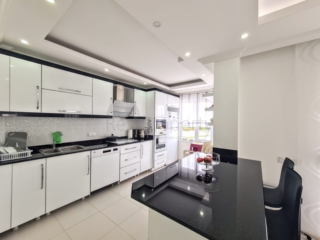 شقة 2 غرفة وصالة -مفروشة -ضمن مجمع يضم خدمات -في افسلار / الانيا