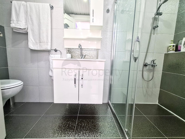 شقة 2 غرفة وصالة -مفروشة -ضمن مجمع يضم خدمات -في افسلار / الانيا