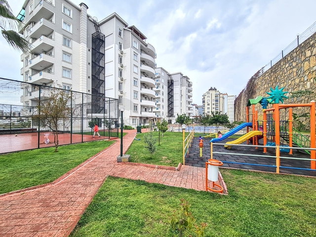 شقة 2 غرفة وصالة -مفروشة -ضمن مجمع يضم خدمات -في افسلار / الانيا